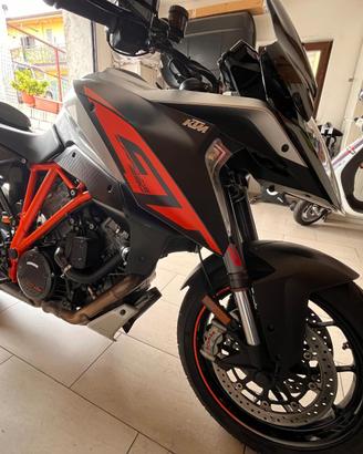 KTM Superduke GT 1290