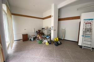 NEGOZIO A ROSSIGLIONE