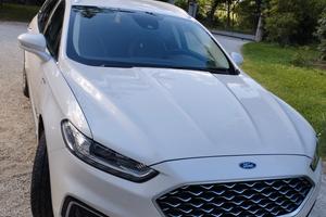 ford Mondeo vignale