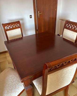 Tavolo sala da pranzo