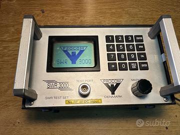PROCOM SWR 3000 Analizzatore di antenna VHF UHF