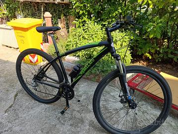 Bicicletta mountain bike (MTB)