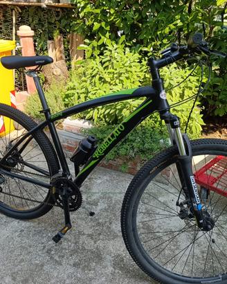 Bicicletta mountain bike (MTB)