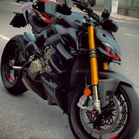 Ducati Streetfighter V4 S