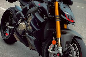 Ducati Streetfighter V4 S