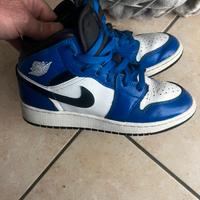 Nike air jordan. Blu taglia 37/5 usate 3/4 volte