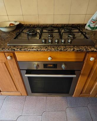 cucina completa di elettrodomestici