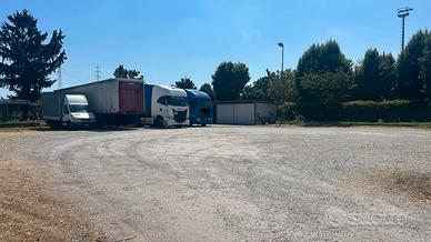 Rimessaggio camper/roulotte a Seregno