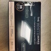 Lampada solare a led. (Nuova)