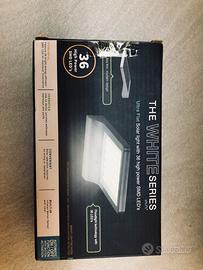 Lampada solare a led. (Nuova)