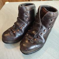 Scarponi da montagna in cuoio marrone 