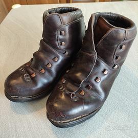 Scarponi da montagna in cuoio marrone 