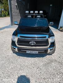 macchinina elettrica Toyota 