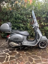 Vespa GTS 300 Supersport