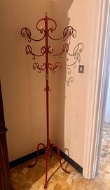 Apoendiabiti Thonet-style in metallo laccato