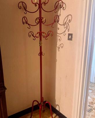 Apoendiabiti Thonet-style in metallo laccato