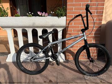 Bmx Radio Revo