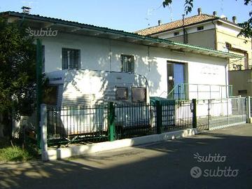 Magazzino 230m zona f.lli Cervi