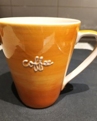 Tazza ceramica dipinta a  mano