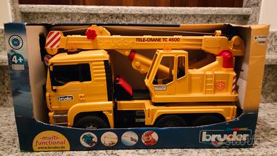 Marca Bruder camion gru 