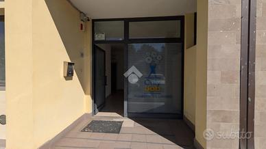 NEGOZIO A PRATO
