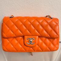 Borsa Chanel 2.55 double flap arancione agnello