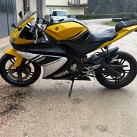 Yamaha r125