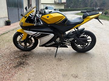 Yamaha r125