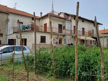 4 LOCALI A AGEROLA