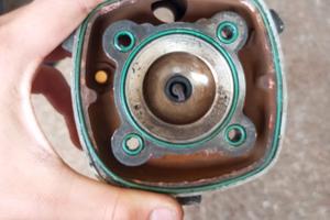 Testata + cilindro + pistone piaggio nrg