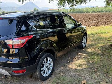 Ford kuga titanium