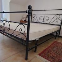 Giro letto in ferro battuto già smontato!