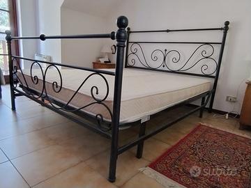 Giro letto in ferro battuto già smontato!