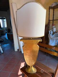 Lampada da tavolo in legno foglia oro