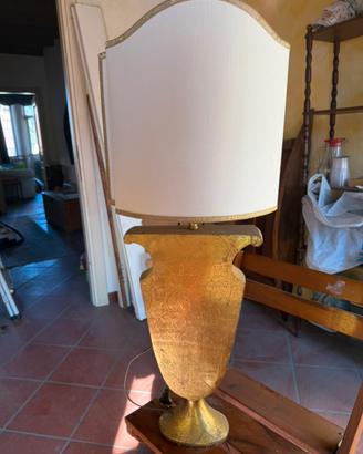 Lampada da tavolo in legno foglia oro
