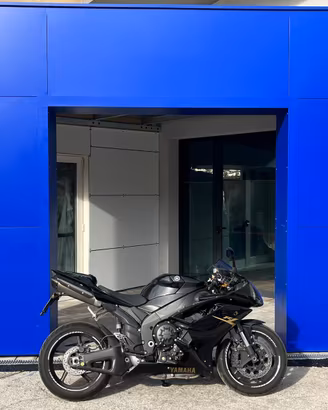 Yamaha YZF R1