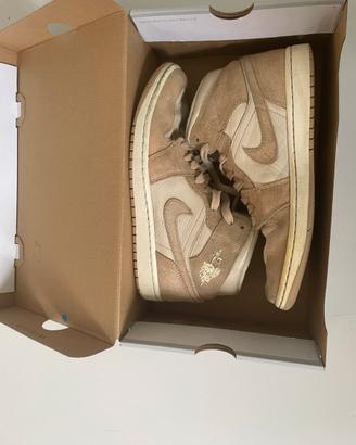 Scarpe Nike Air Jordan 1 (usato poco)