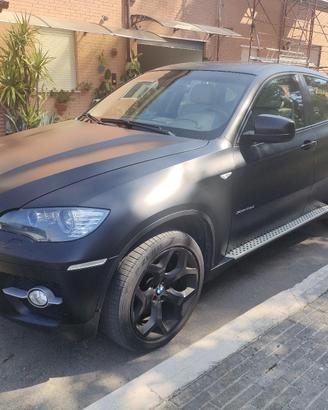 BMW X6 nero opaco