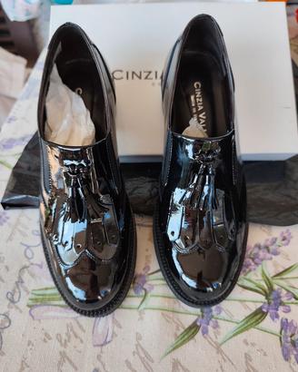 Scarpe donna vernice n. 36 