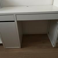 Scrivania ikea