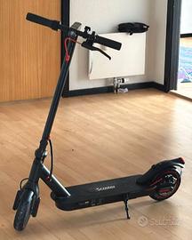 iScooter i9 – Monopattino Elettrico Nuovo 350W 36V