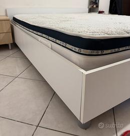 Letto matrimoniale con materasso in memory