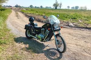 MOTO SUZUKI INTRUDER 800