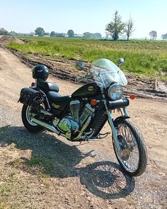 MOTO SUZUKI INTRUDER 800