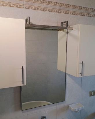 Mobile bagno con specchio