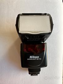 Flash SB700