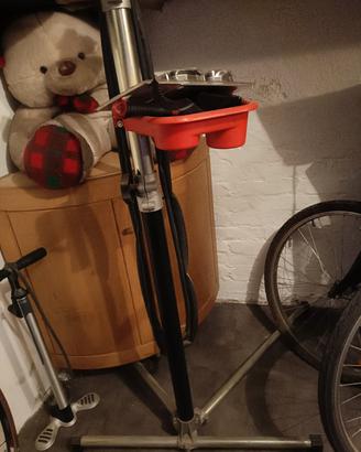 treppiede per manutenzione bici 