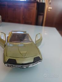 modellino alfa romeo montreal