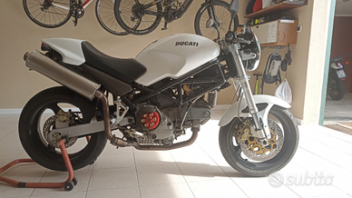 Ducati Monster 900 ie 2001