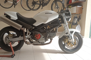 Ducati Monster 900 ie 2001